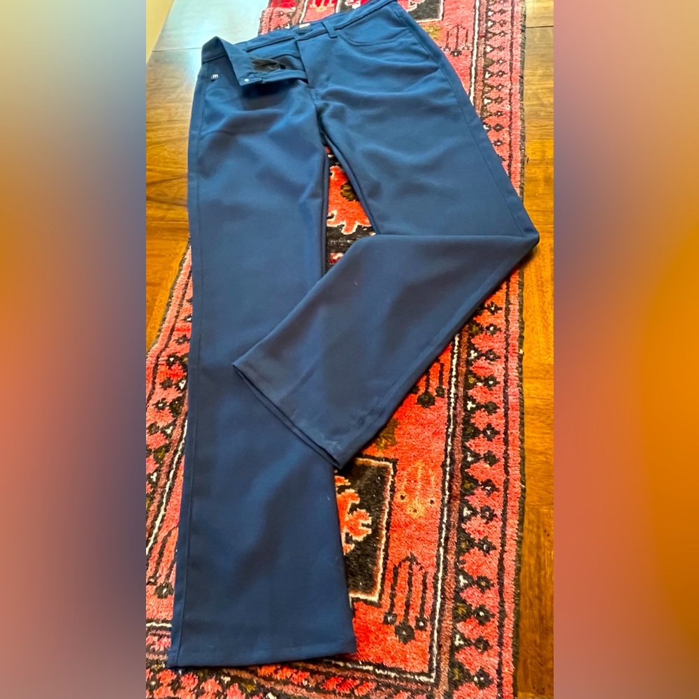 Stretchy casual pants